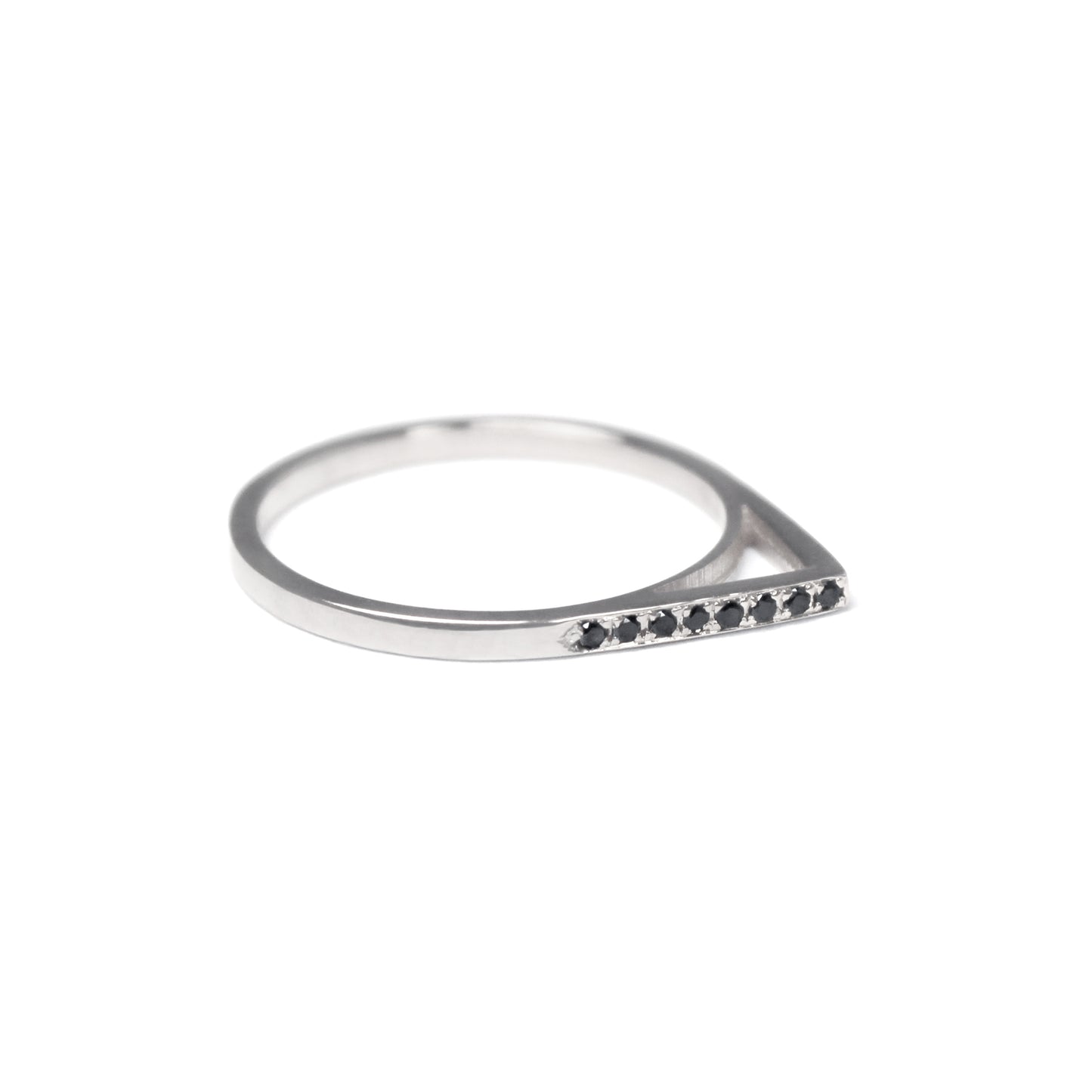 Apex Band With Black Diamonds, Top