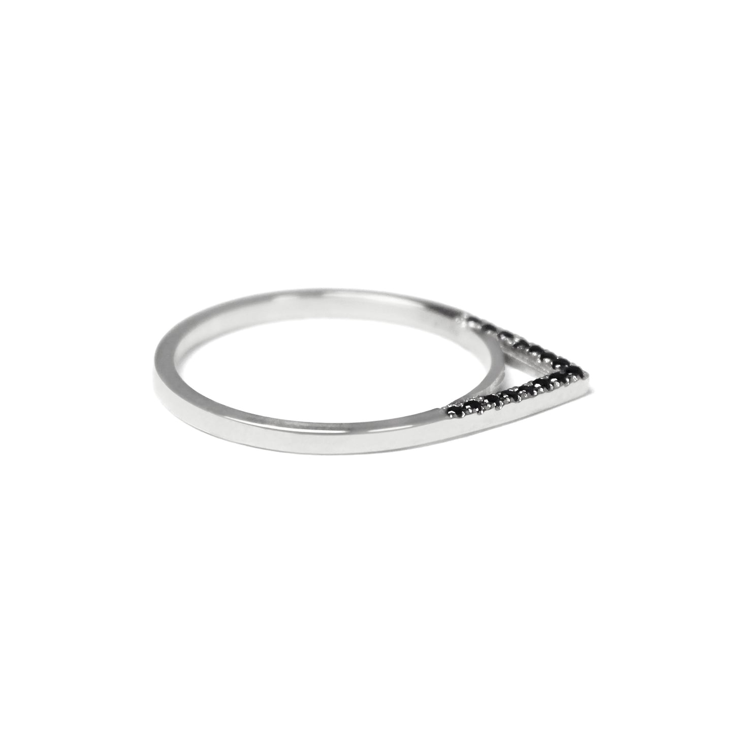Apex Band With Black Diamonds, Side