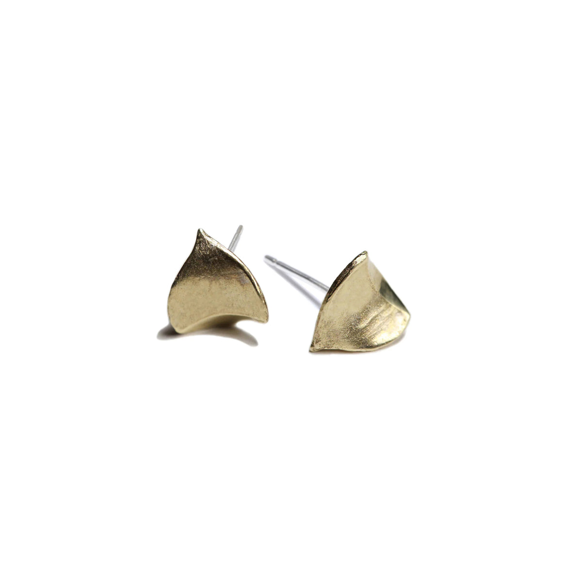 Tiny Leaf Stud Earrings - Bronze