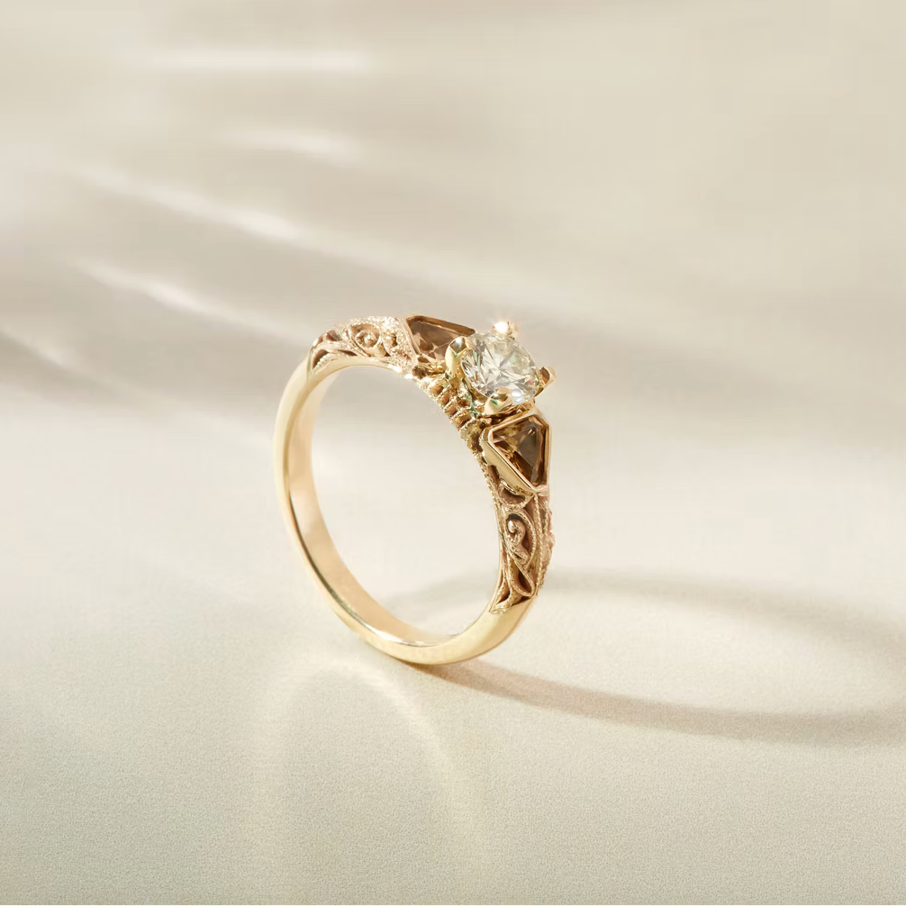 Artemisia Ring with Diamond